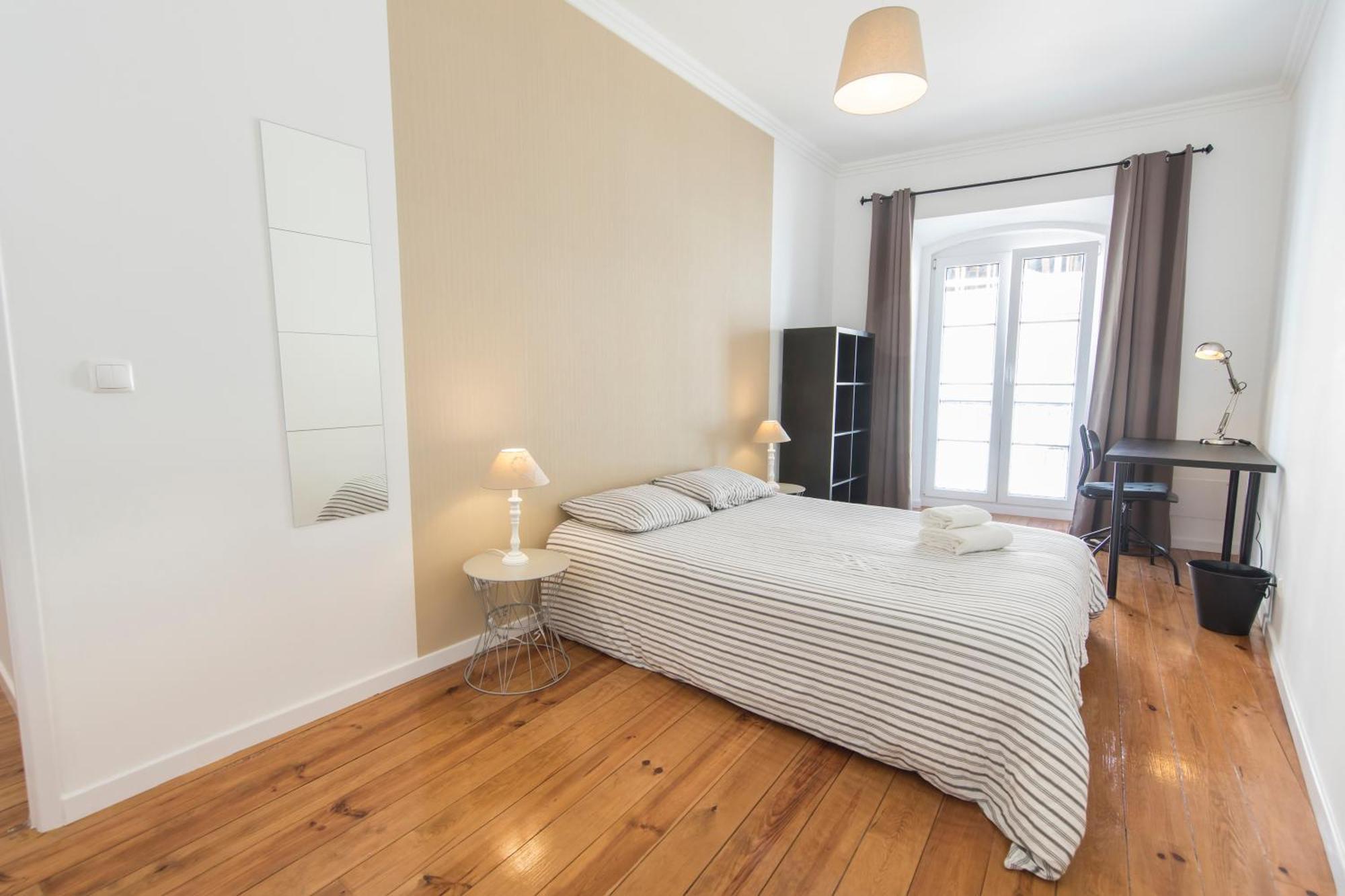 Apartment Family-friends 6br - *